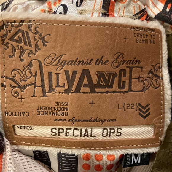 Boys Medium Olive Green Against the Grain Allyance Snow board pants - Picture 4 of 16